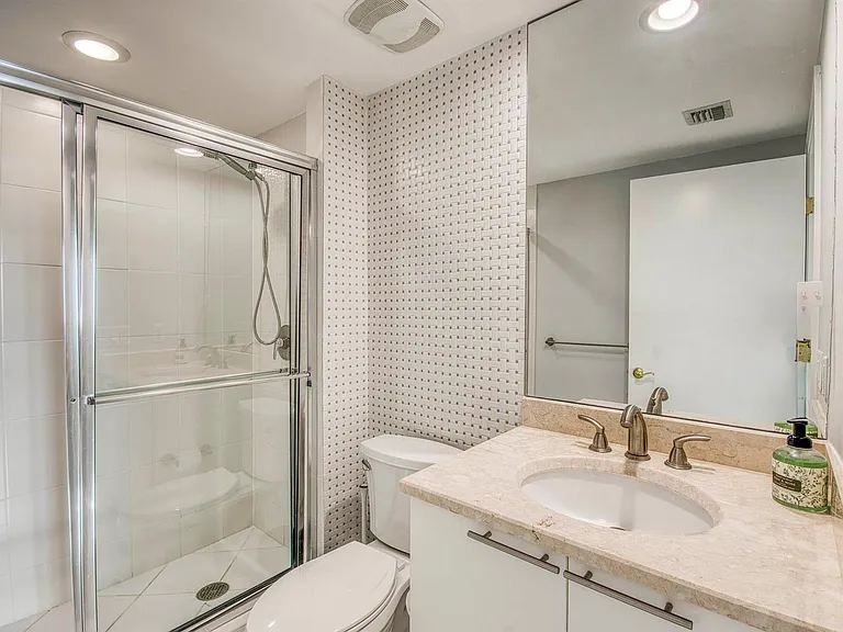 2650 Lake Shore Dr #2303 — Photo 23