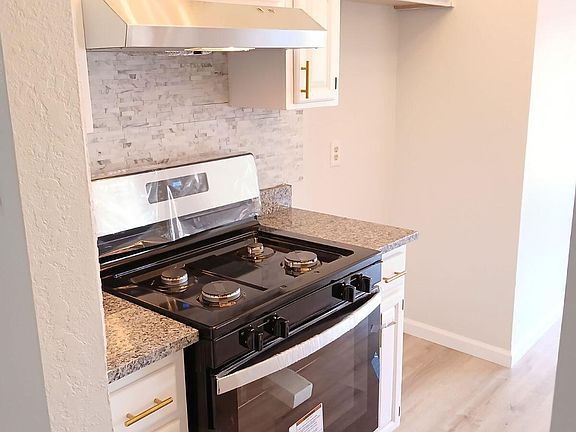 3rd image of 11840 Lewis Lee Ct