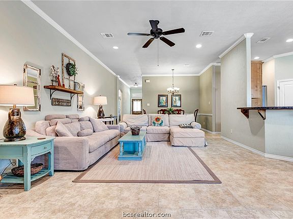 4th image of 3909 Lienz Ln