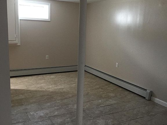 4th image of 12028 218th St Floor 1