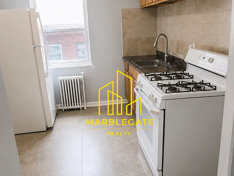 70 Crawford St #11 — Photo 1