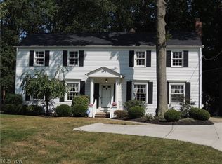 945 Dover Center Rd N, Westlake, OH 44145