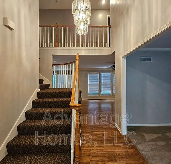 14117 Parkhill Ln — Photo 3