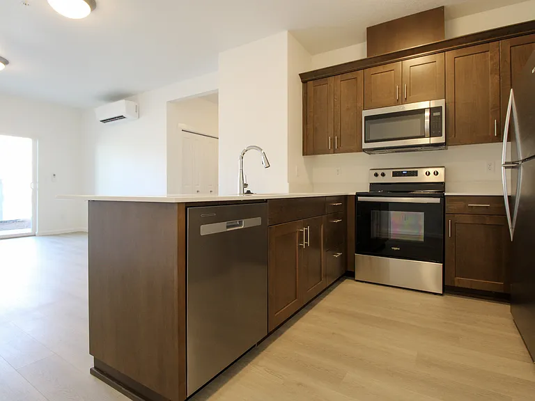1902 SE Hankel St #13 — Photo 7