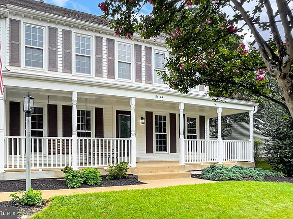 3rd image of 9434 Flowerden Ln