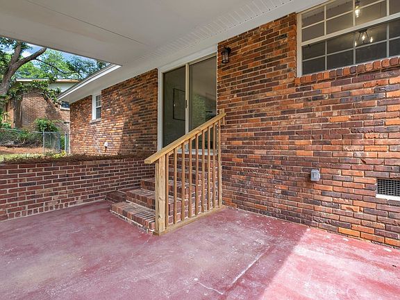 5th image of 915 Abbiegail Dr