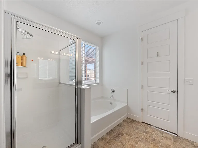 171 E 580 N — Photo 10