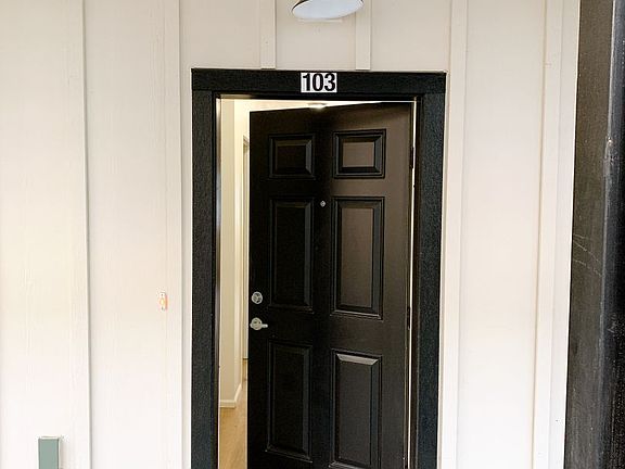 3rd image of 1211 Jersey St APT 103
