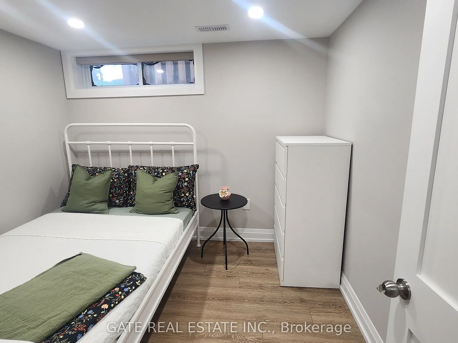 2 bed, $2,100 — Photo 4
