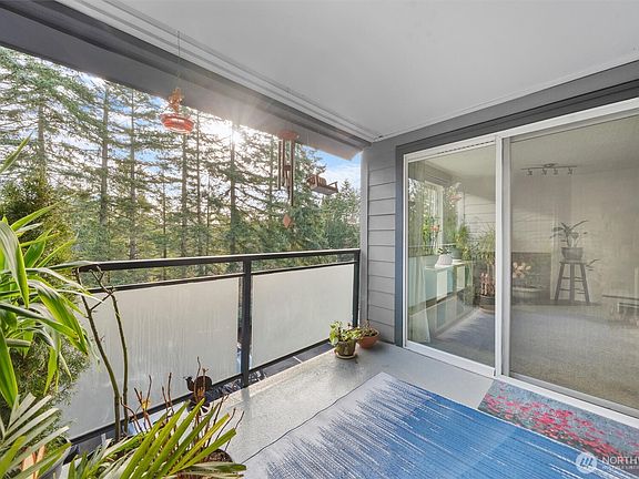 5th image of 2515 NE 4th Street #522