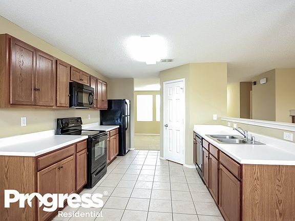 3rd image of 719 Hanceville Way