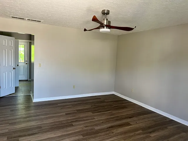 124 Jason Cir — Photo 7