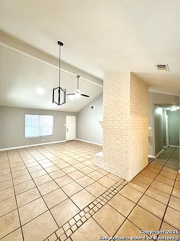 3 bed, 2.0 bath, 1357 sqft, $1,795 — Photo 3