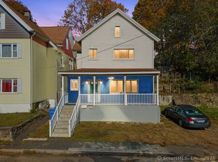 95 Catherine Ave, Waterbury, CT 06704