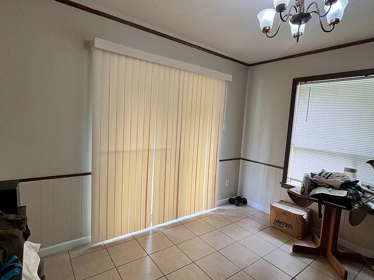 1802 Laura Ln — Photo 6