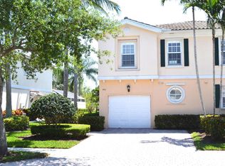 461 Capistrano Dr, Palm Beach Gardens, FL 33410