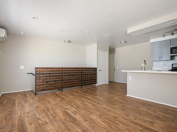5th image of 12914 Doty Ave APT 17