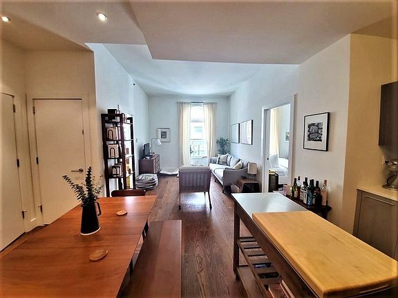 5th image of 68 Livingston St APT 4B