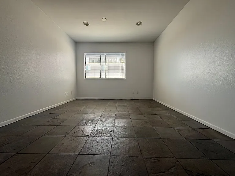 1816 N Gramercy Pl #304 — Photo 16