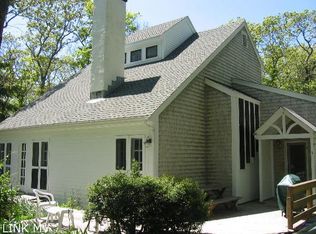 22 Sachem Cir, West Tisbury, MA 02575