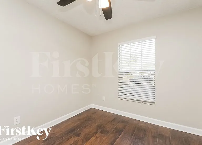 1136 Creek Woods Cir — Photo 10