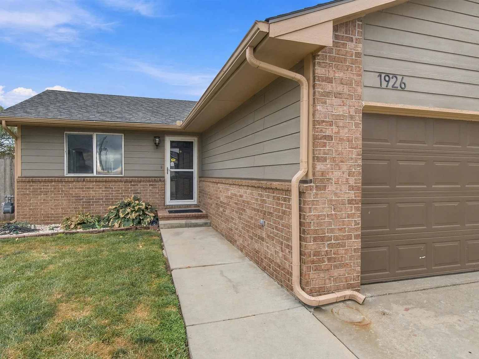 3 bed, 1744 sqft, $1,800 — Photo 4
