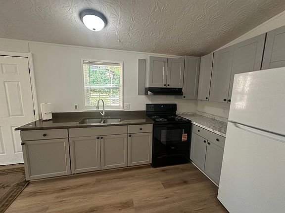 3rd image of 100 E Kilmarnock Rd
