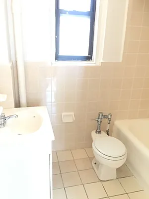 Rented by Green Home NY Realty LLC | media 7