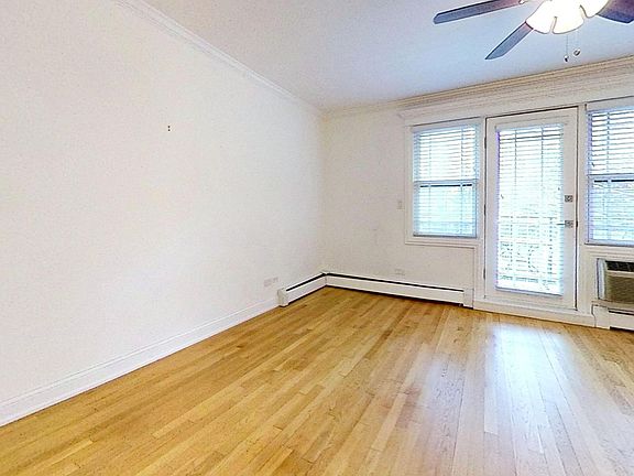 2nd image of 625 W Deming Pl #3E