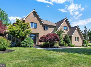 10 E Harmon Dr, Carlisle, PA 17015
