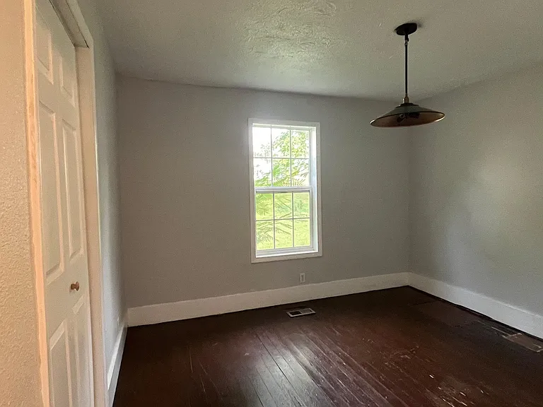 2328 Batavia St — Photo 11