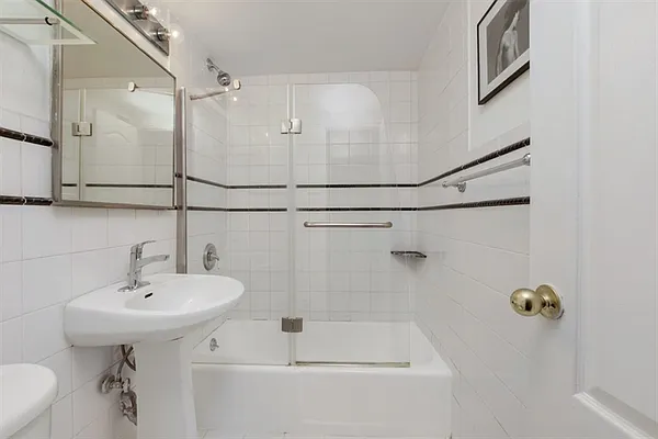 Sold by Citi Habitats | media 5