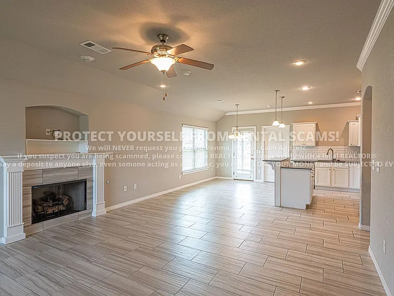 4564 W Wales Dr — Photo 3