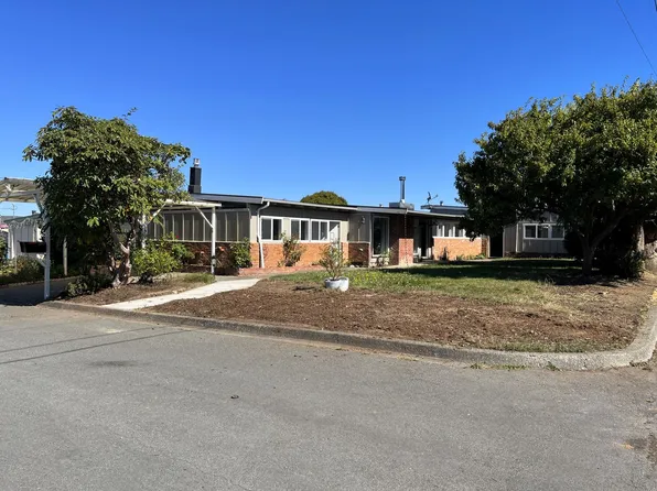 2297 Hillcrest Ave, Eureka, CA 95501