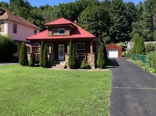 1585 Main Rd, Hunlock Creek, PA 18621