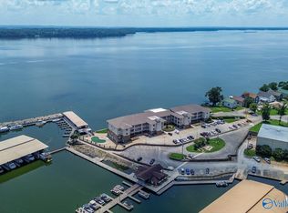 6122 Bay Village Dr APT 205, Athens, AL 35611