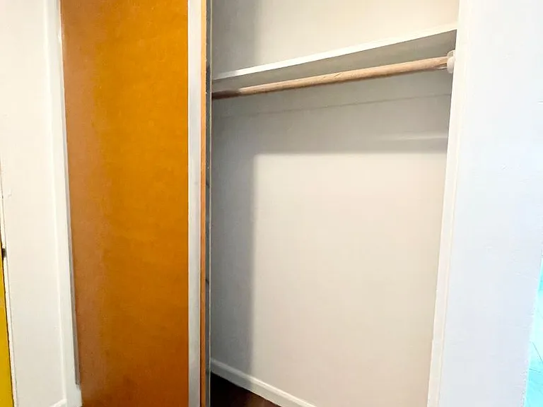 Bayview Apartments — Photo 91