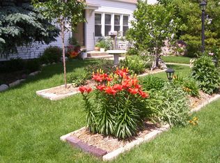 507 McCarthy Rd, Lemont, IL 60439