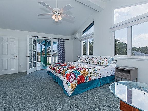 4th image of 979 Mokulua Dr APT A