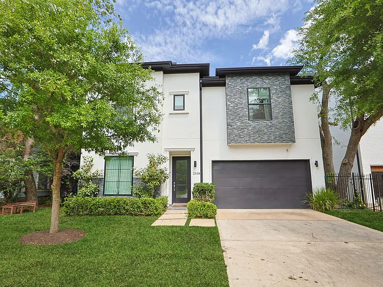 2518 Southgate Blvd — Photo 1