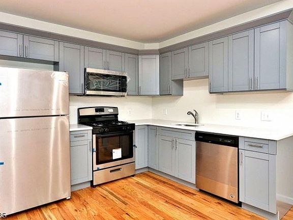 5th image of 59 2nd St #B