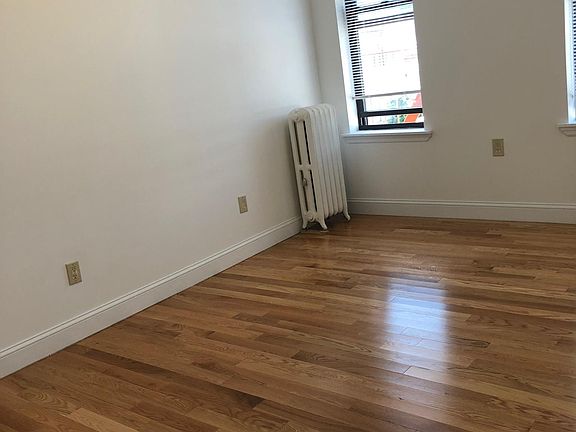 5th image of 951 McLean Ave APT 3C