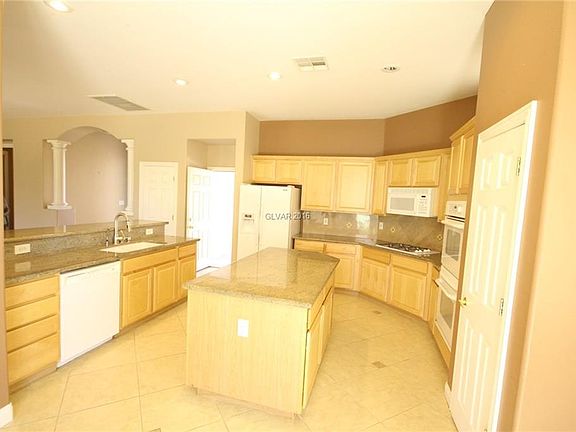 4th image of 9429 Wisdom Valley Ave