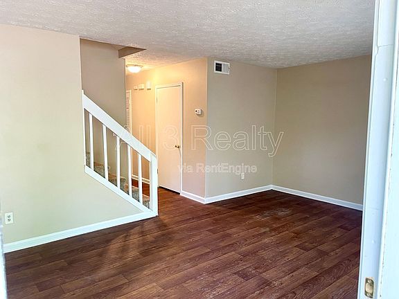 2nd image of 145 Meadowbrook Ct APT D