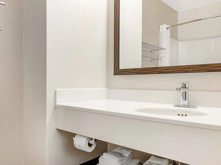 Studio Suite - 2 Full Beds