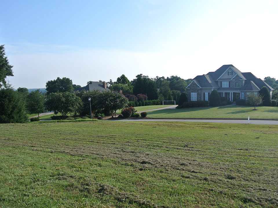 2nd image of 7 Dellany Ct