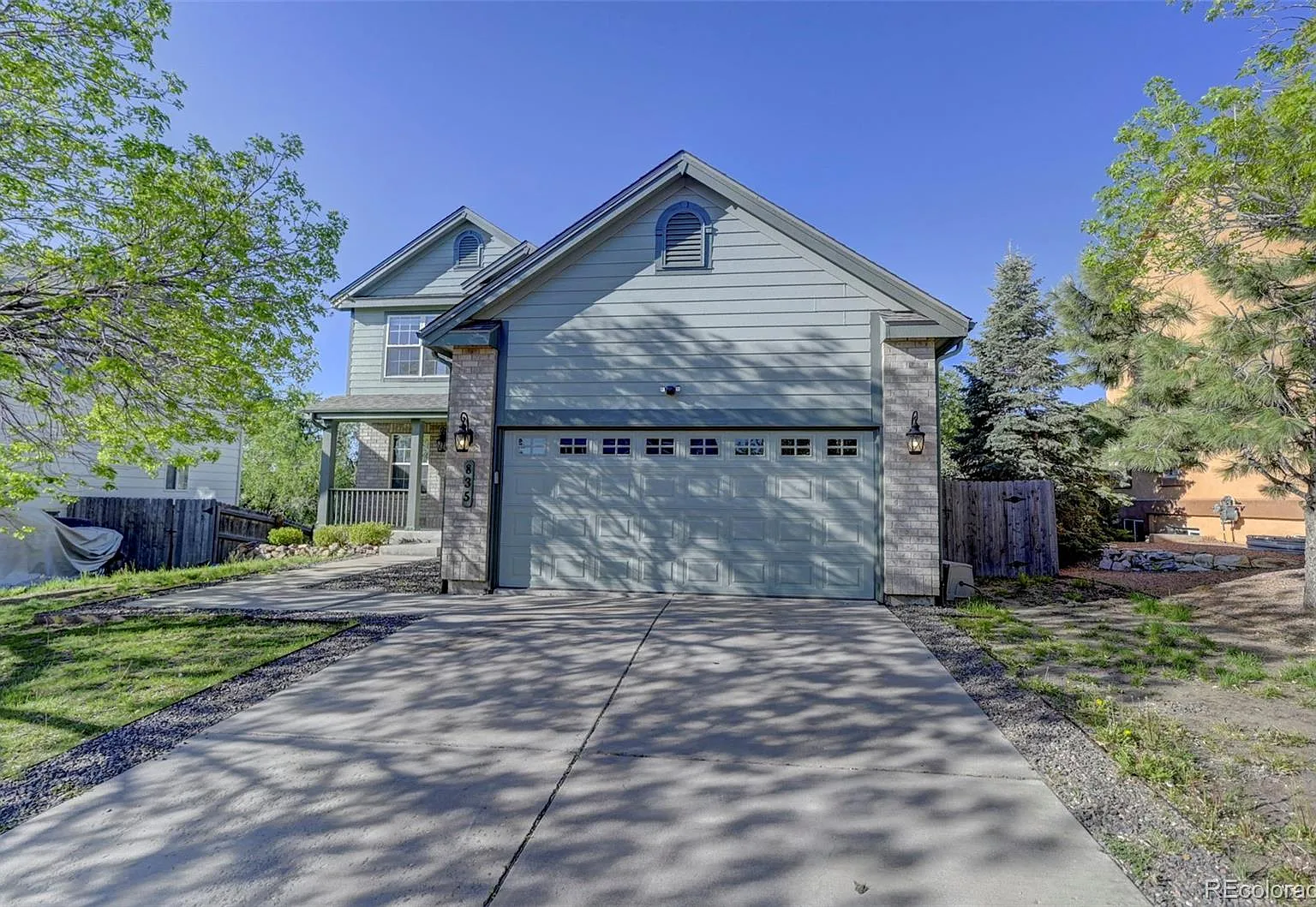 4 bed, 2.5 bath, 2168 sqft, $2,600 — Photo 1