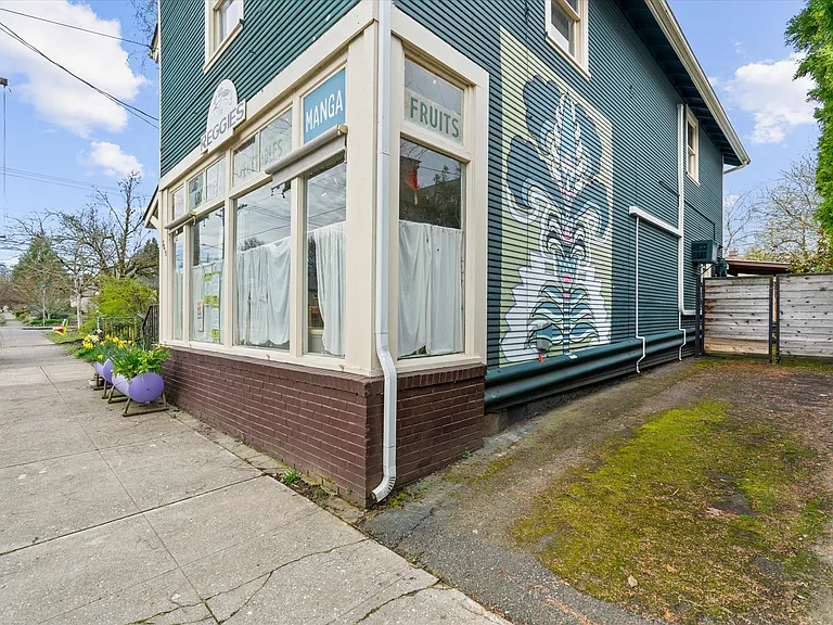 7015 N Greeley Ave #B — Photo 52