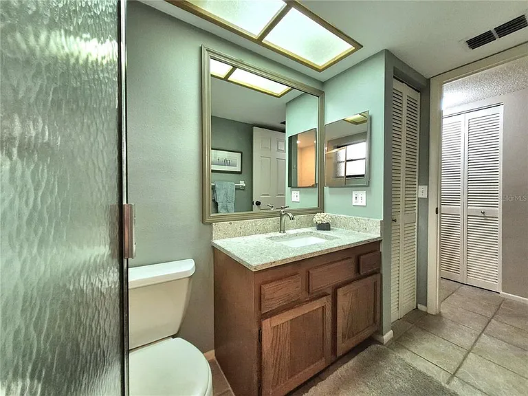 50 Woodlake Pl #50 — Photo 32
