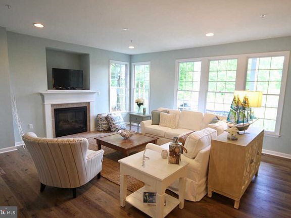4th image of 116A Willow Oak Ave